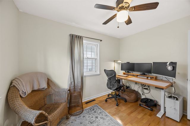 2253 Meadowbrook Drive SE, Cedar Rapids, IA 52403