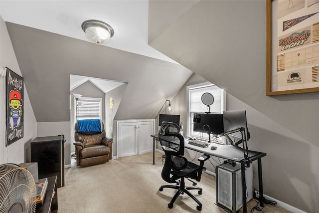 2253 Meadowbrook Drive SE, Cedar Rapids, IA 52403
