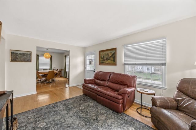 2253 Meadowbrook Drive SE, Cedar Rapids, IA 52403