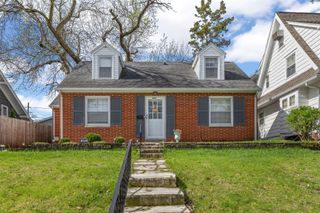 2253 Meadowbrook Drive SE, Cedar Rapids, IA 52403