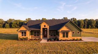 120 Pioneer, La Vernia, TX 78121