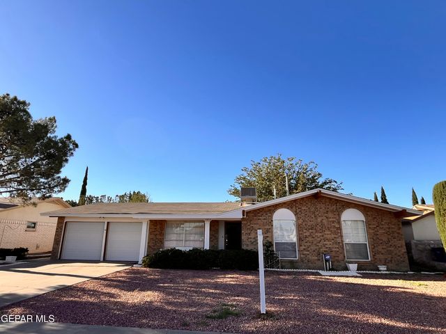 11012 BOB STONE Drive, El Paso, TX 79936