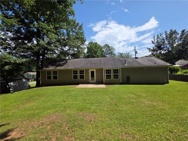 7025 Stoneridge Drive, Douglasville, GA 30134