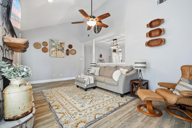 1609 E Mariah Way, Fort Walton Beach, FL 32547