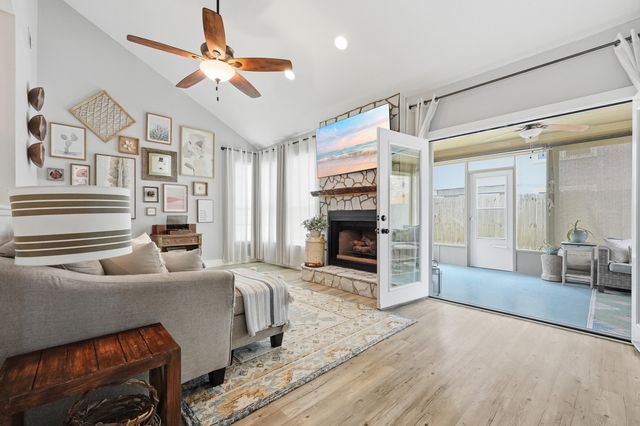 1609 E Mariah Way, Fort Walton Beach, FL 32547