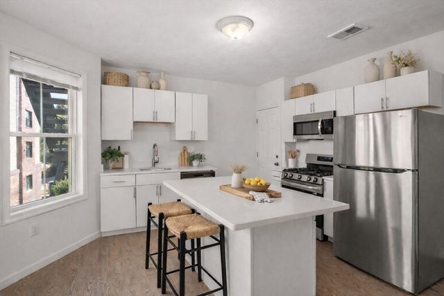 599 Broadway 2F, Everett, MA 02149