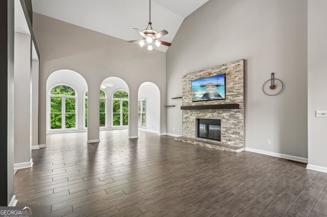 4508 Kingsgate Court NW, Acworth, GA 30101