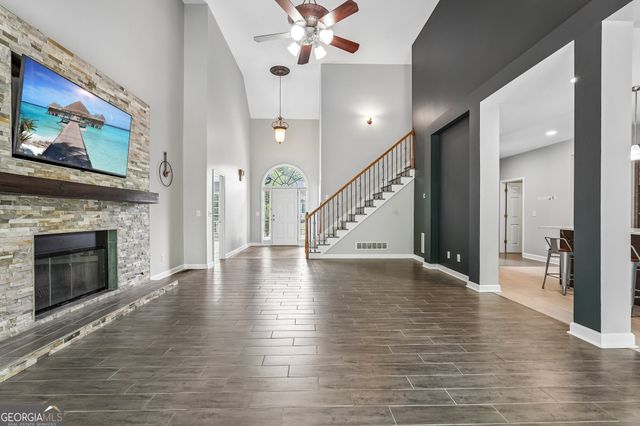 4508 Kingsgate Court NW, Acworth, GA 30101
