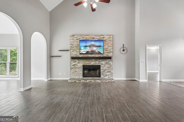 4508 Kingsgate Court NW, Acworth, GA 30101