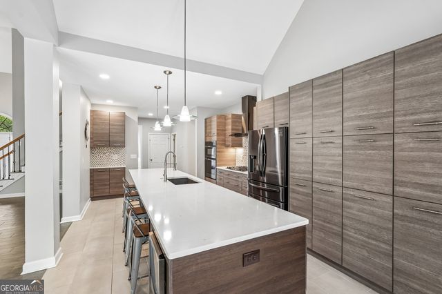 4508 Kingsgate Court NW, Acworth, GA 30101