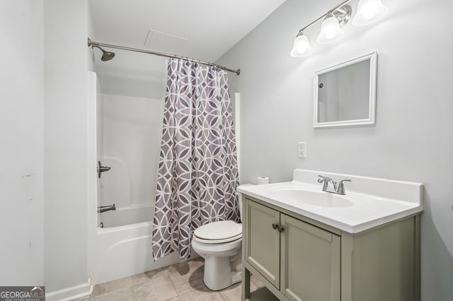 4508 Kingsgate Court NW, Acworth, GA 30101