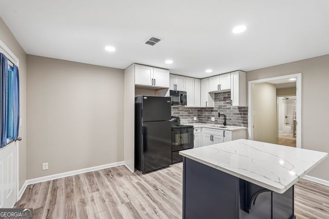 4508 Kingsgate Court NW, Acworth, GA 30101