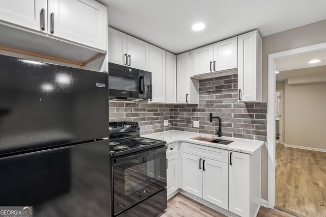 4508 Kingsgate Court NW, Acworth, GA 30101