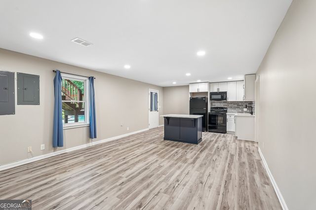 4508 Kingsgate Court NW, Acworth, GA 30101