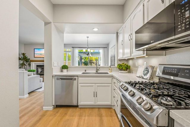 12306 Springwater, San Diego, CA 92128