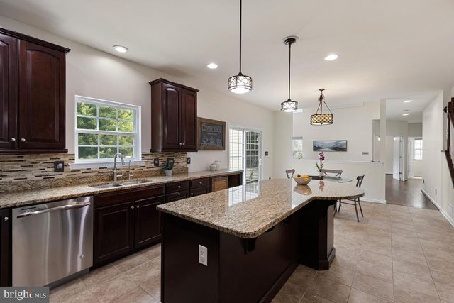 328 WAGON WHEEL LN, Hockessin, DE 19707