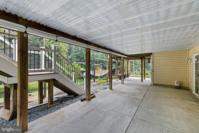 328 WAGON WHEEL LN, Hockessin, DE 19707