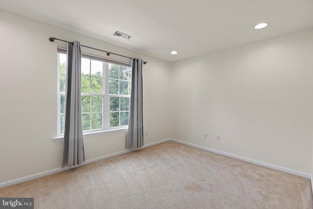 328 WAGON WHEEL LN, Hockessin, DE 19707