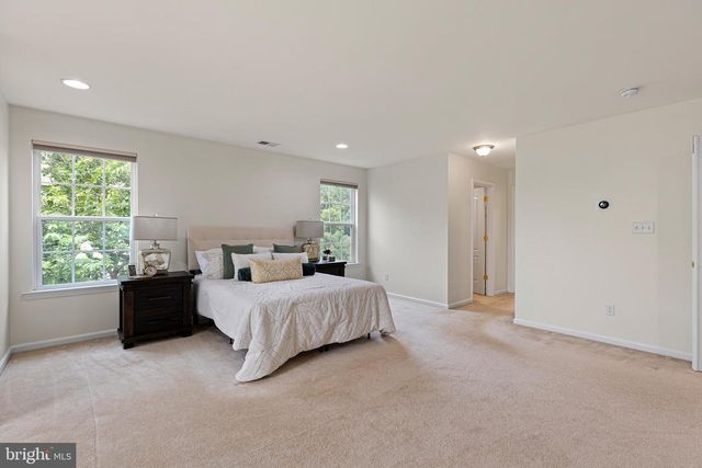 328 WAGON WHEEL LN, Hockessin, DE 19707