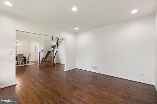 328 WAGON WHEEL LN, Hockessin, DE 19707