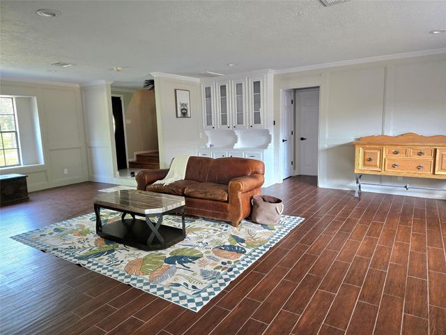 7827 Zilonis Court, Jersey Village, TX 77040
