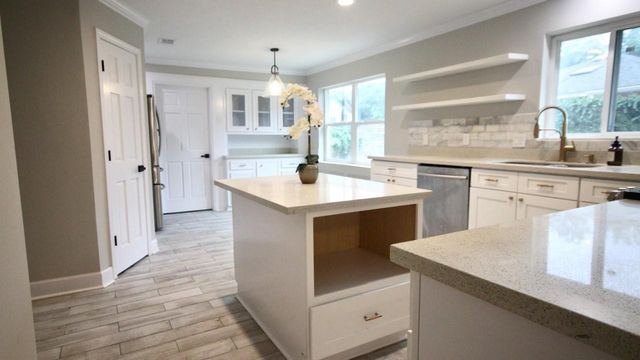 7827 Zilonis Court, Jersey Village, TX 77040