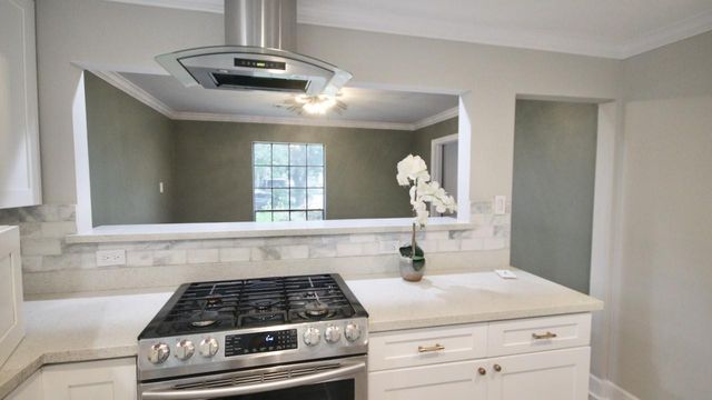 7827 Zilonis Court, Jersey Village, TX 77040