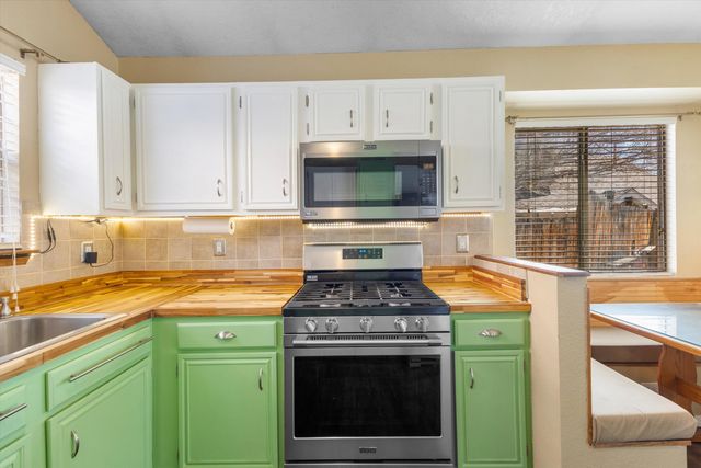 7704 Juneberry Street NW, Albuquerque, NM 87120