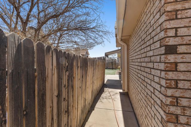 7704 Juneberry Street NW, Albuquerque, NM 87120