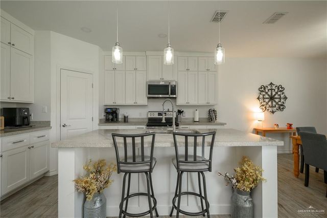 8710 Albatross Street, Harlingen, TX 78552