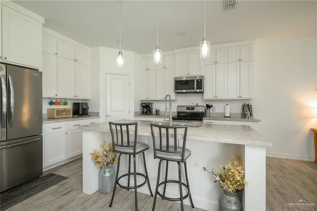 8710 Albatross Street, Harlingen, TX 78552