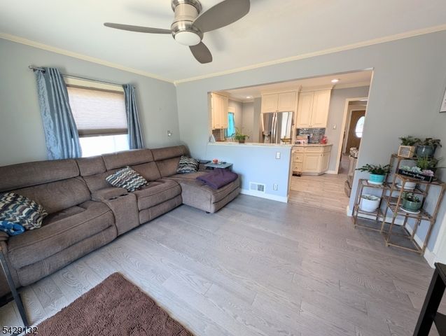 19 Kathryn St, Clark Twp., NJ 07066