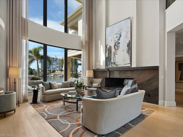 319 Devils Bight, Naples, FL 34103