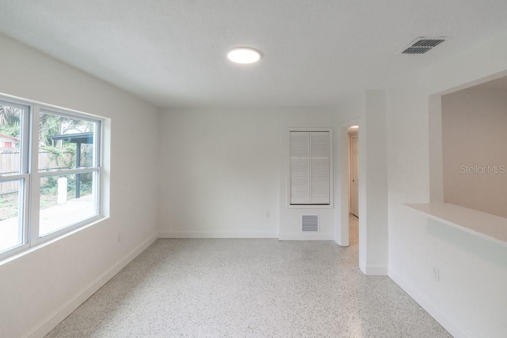 Image 4 of property listing at 1618 INDIANA AVENUE, Winter Park, FL 32789