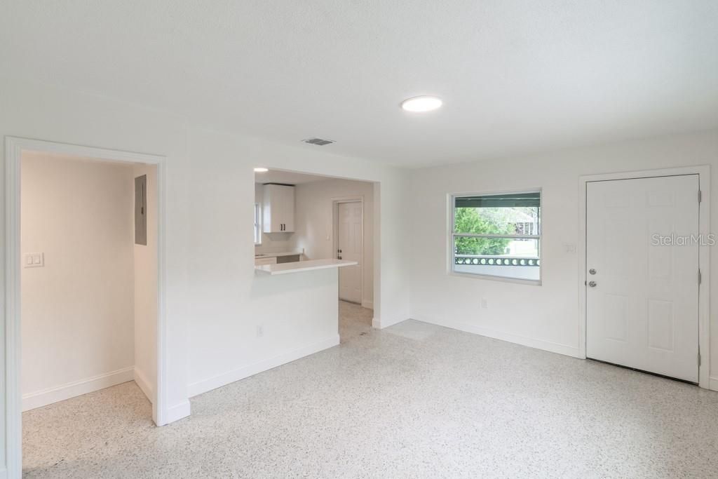 Image 6 of property listing at 1618 INDIANA AVENUE, Winter Park, FL 32789