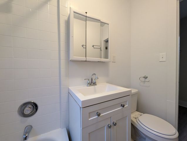 2334.5 N Spaulding Avenue 1A, Chicago, IL 60647