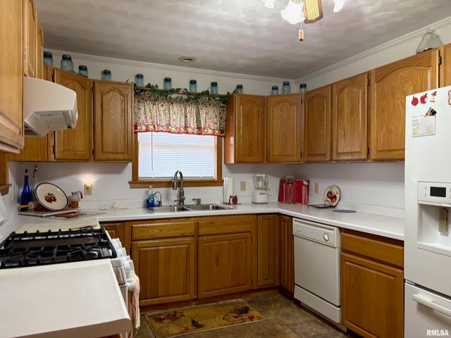 10215 Bended Trail, Irving, IL 62032