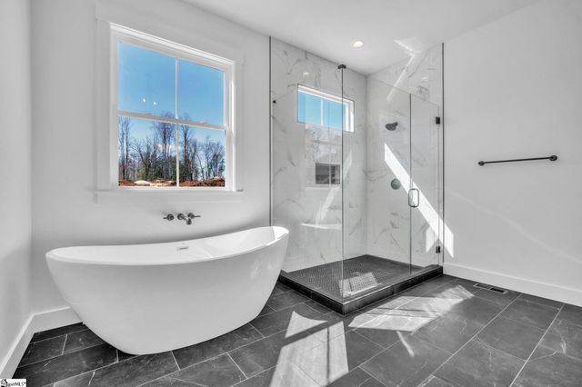 239 S Glassy Mountain Road, Landrum, SC 29356