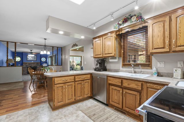 1113 106th Avenue NE, Blaine, MN 55434