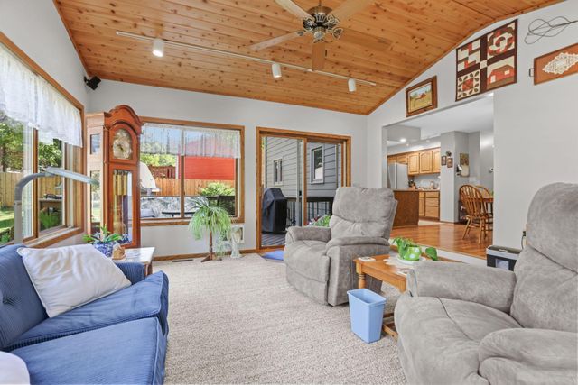 1113 106th Avenue NE, Blaine, MN 55434