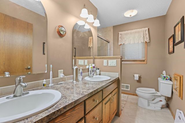 1113 106th Avenue NE, Blaine, MN 55434