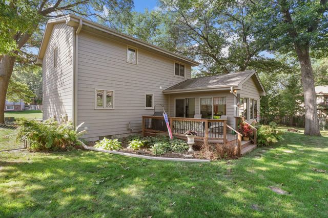 1113 106th Avenue NE, Blaine, MN 55434