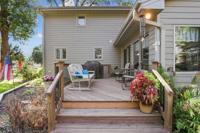 1113 106th Avenue NE, Blaine, MN 55434