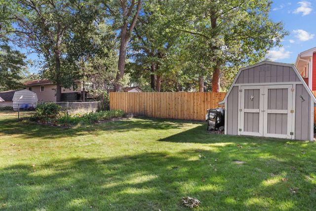 1113 106th Avenue NE, Blaine, MN 55434