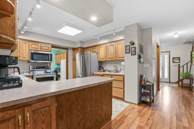 1113 106th Avenue NE, Blaine, MN 55434