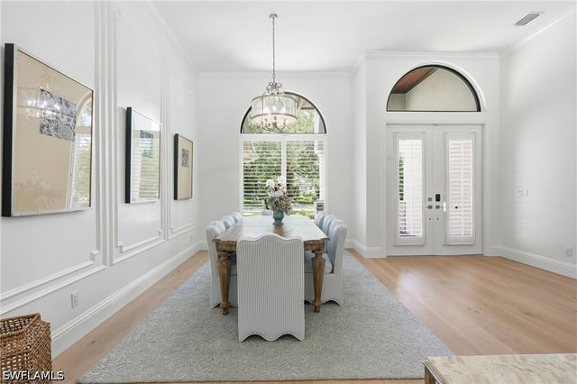9833 Clear Lake CIR, Naples, FL 34109