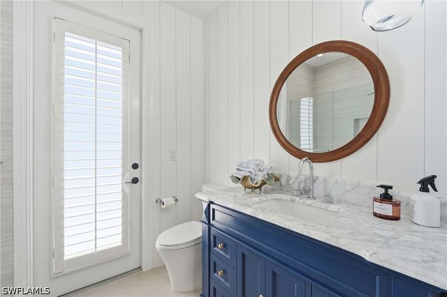 9833 Clear Lake CIR, Naples, FL 34109