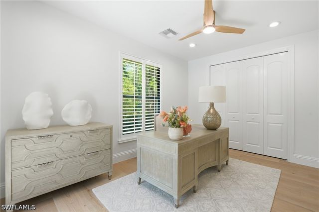 9833 Clear Lake CIR, Naples, FL 34109