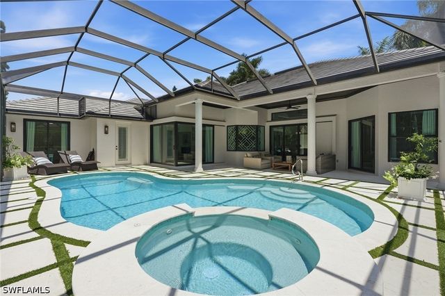 9833 Clear Lake CIR, Naples, FL 34109
