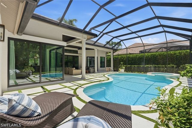 9833 Clear Lake CIR, Naples, FL 34109